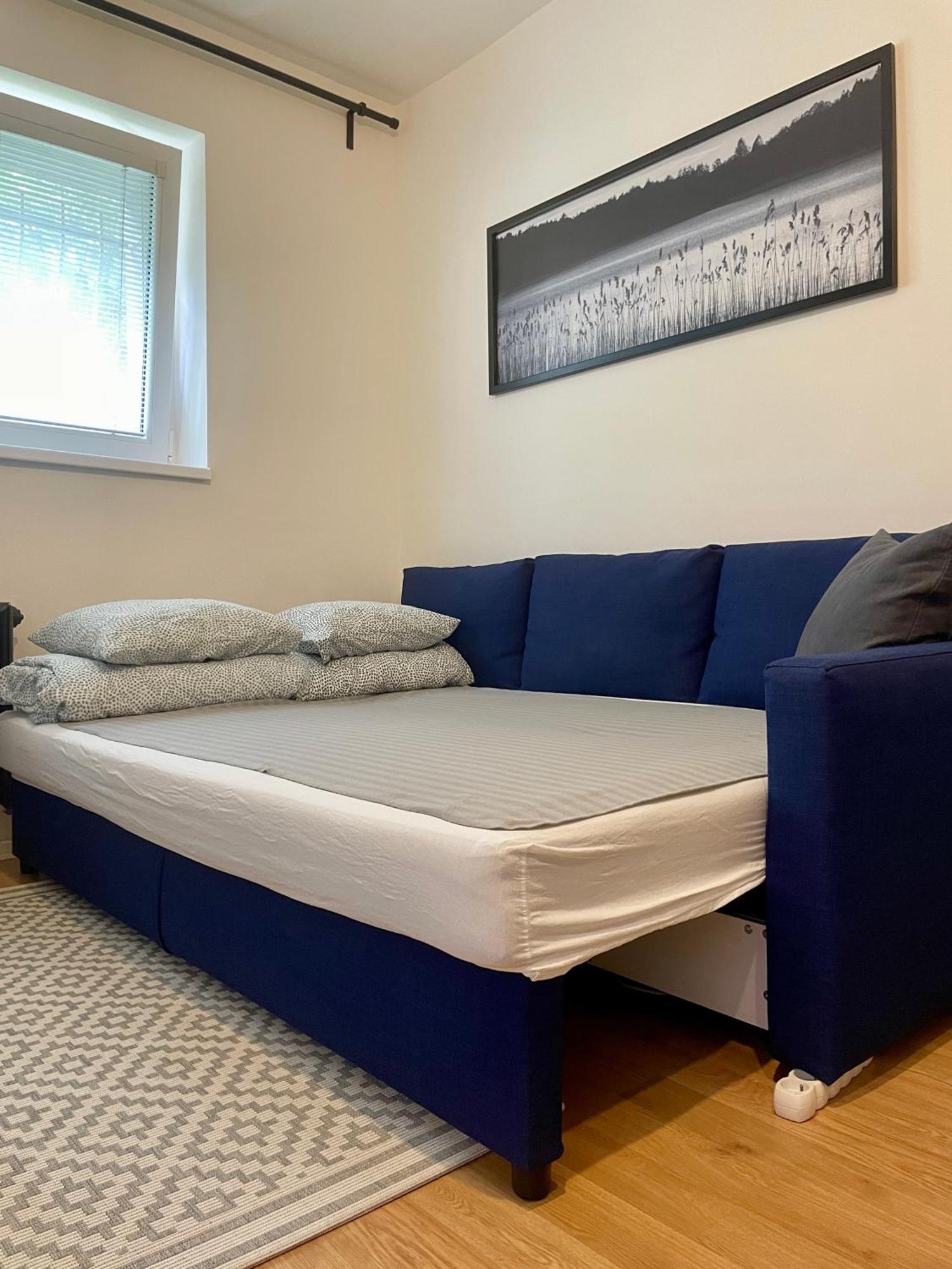 Cozy Self Check-In Apartment In Vibrant Ruzinov Area, Komarnicka 42, Pozsony Kültér fotó