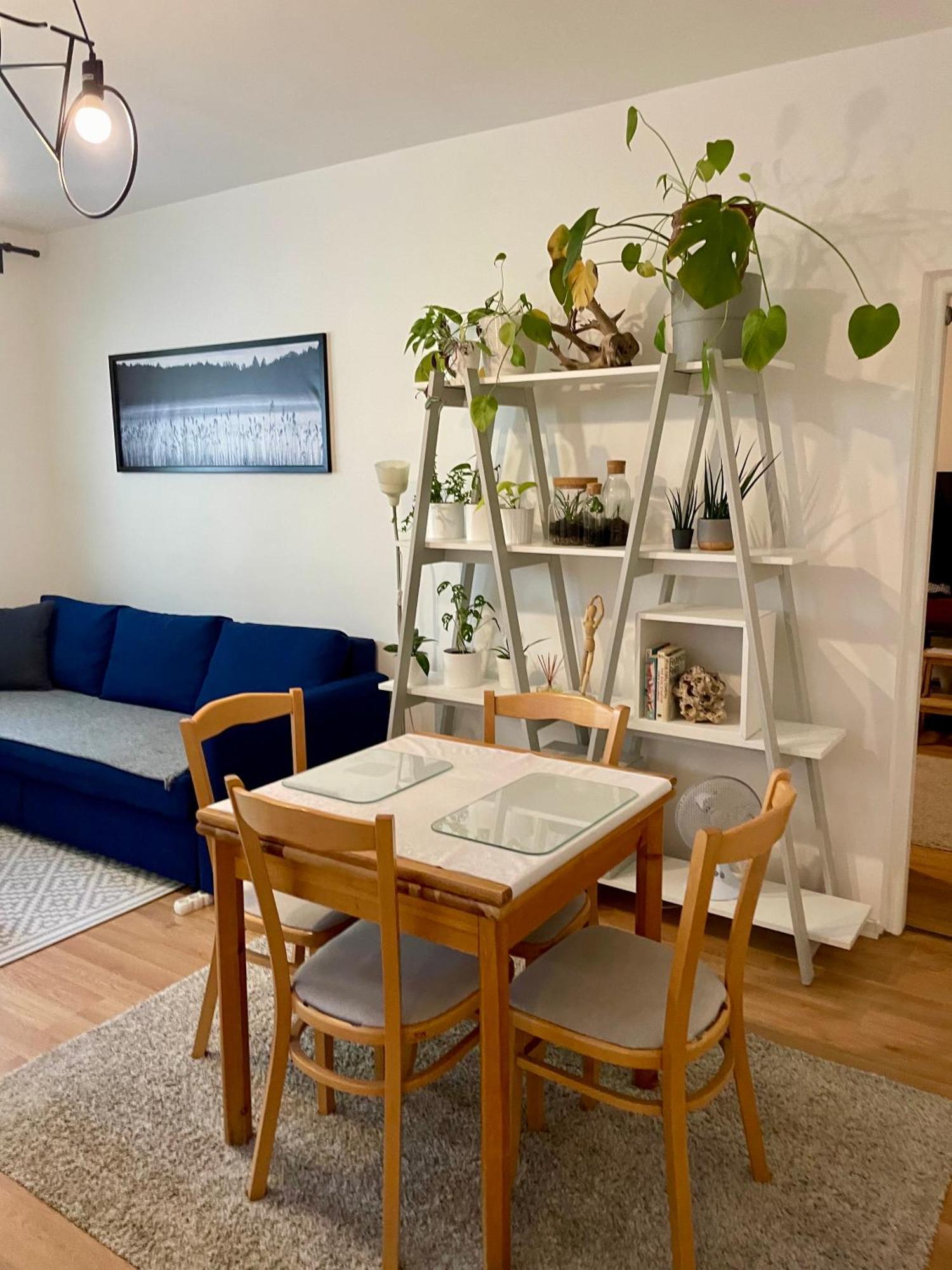 Cozy Self Check-In Apartment In Vibrant Ruzinov Area, Komarnicka 42, Pozsony Kültér fotó